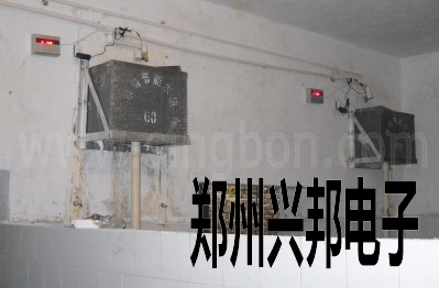 沟槽厕所节水器在郑州市二七区交通路小学安装现场