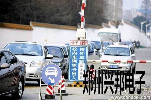 武汉理工大学实施门禁管理，禁止借道带来“两极”反应